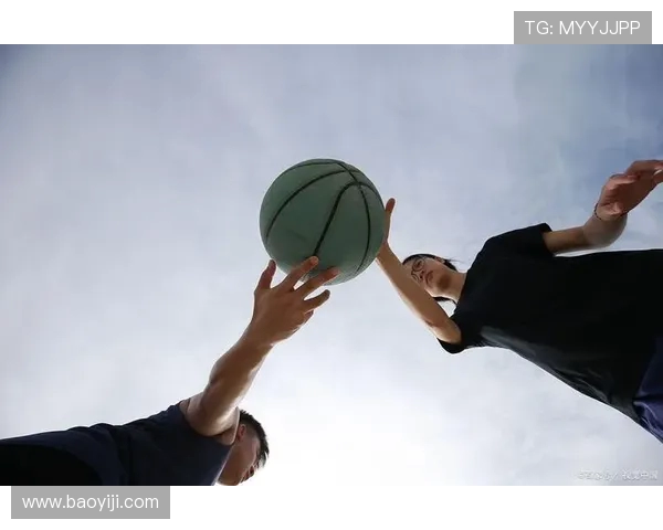 篮球竞技魅力与训练技巧的完美结合探索球员成长与团队协作的成功之道