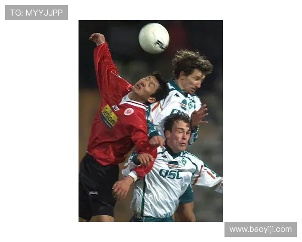 杨晨：从足球场到社会公益的转型之路与人生传奇